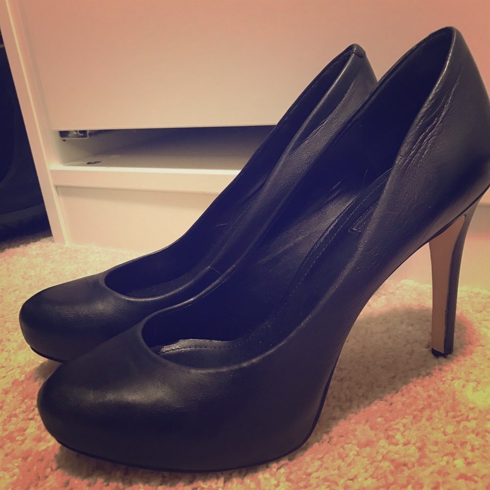BCBG pumps